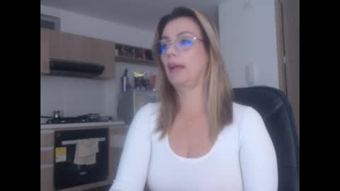 latinpaprika online show from 03/10/25, 11:42