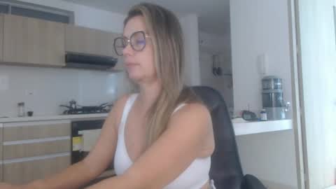 latinpaprika online show from 11/07/25, 12:05