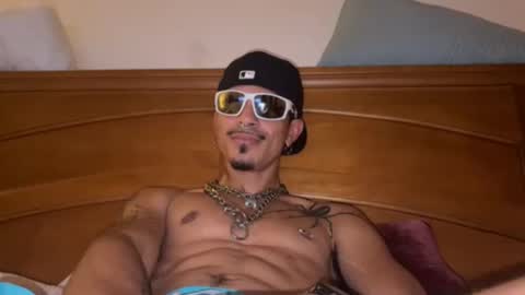 latinprincee online show from 12/17/25, 12:27