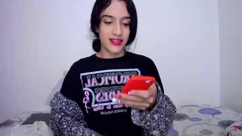 Snapshot of latinsecretfantasy chatting on 01/02/25, 04:13 latinsecretfantasy online show from 01/02/25, 04:13