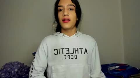 Snapshot of latinsecretfantasy chatting on 01/10/25, 02:45 latinsecretfantasy online show from 01/10/25, 02:45