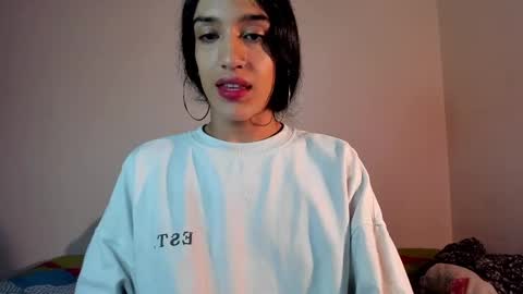 Snapshot of latinsecretfantasy chatting on 02/06/25, 10:04 latinsecretfantasy online show from 02/06/25, 10:04