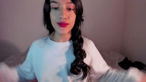 Snapshot of latinsecretfantasy chatting on 02/17/25, 08:47 latinsecretfantasy online show from 02/17/25, 08:47