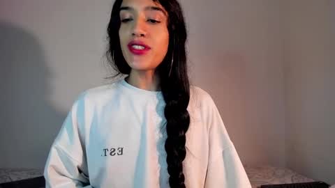 Snapshot of latinsecretfantasy chatting on 02/19/25, 01:50 latinsecretfantasy online show from 02/19/25, 01:50