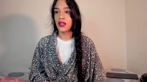 Snapshot of latinsecretfantasy chatting on 03/05/25, 01:21 latinsecretfantasy online show from 03/05/25, 01:21