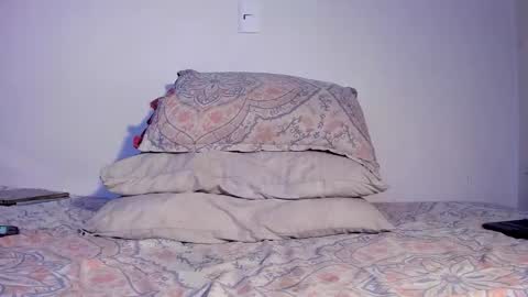 Snapshot of latinsecretfantasy chatting on 11/01/25, 12:34 latinsecretfantasy online show from 11/01/25, 12:34