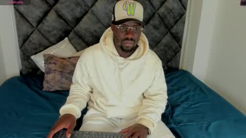 LEANDRO online show from 09/20/25, 02:45