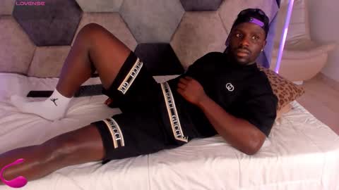 LEANDRO online show from 02/11/26, 03:44