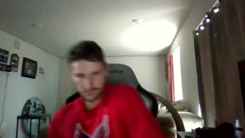 latvianhammer302 online show from 11/04/25, 05:45