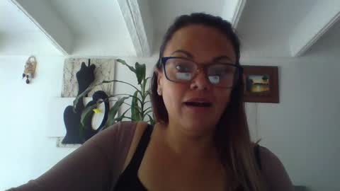 Laura online show from 12/22/25, 03:53