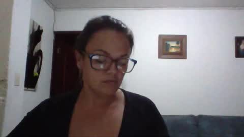 Snapshot of lau16310 chatting on 02/20/26, 12:29 Laura online show from 02/20/26, 12:29