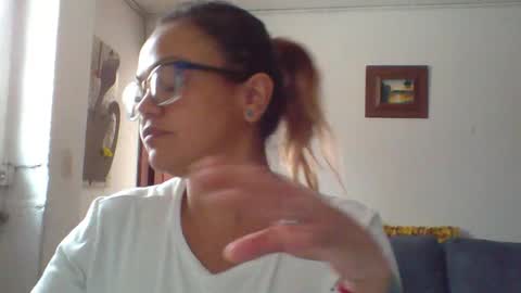 Snapshot of lau16310 chatting on 02/24/26, 03:54 Laura online show from 02/24/26, 03:54