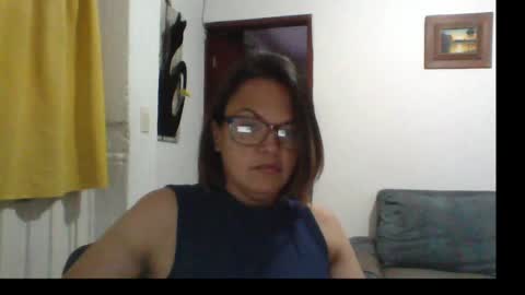 Snapshot of lau16310 chatting on 05/31/26, 10:55 Laura online show from 05/31/26, 10:55