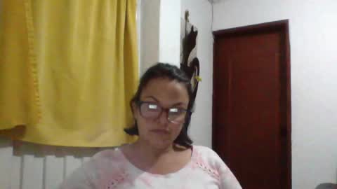 Snapshot of lau16310 chatting on 06/10/26, 01:50 Laura online show from 06/10/26, 01:50