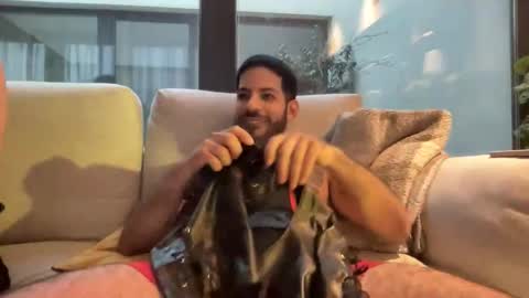 Snapshot of lauetalau chatting on 03/15/26, 06:30 Lau online show from 03/15/26, 06:30