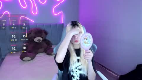 laukyubey1 online show from 10/08/25, 08:39