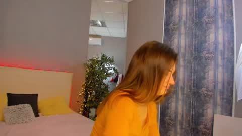 Laura online show from 01/18/25, 06:24