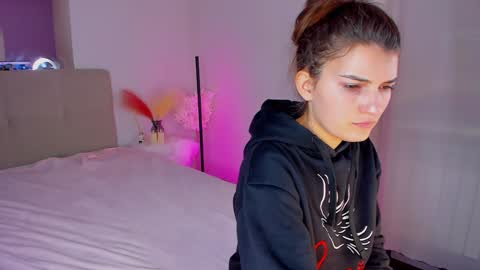 Laura online show from 01/19/25, 12:17