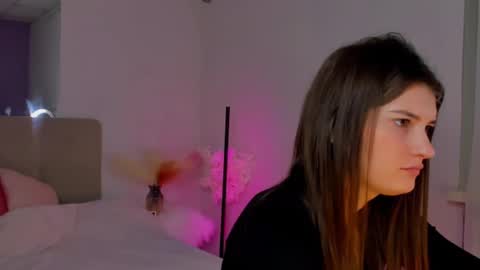 Laura online show from 03/07/25, 06:24