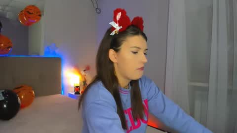 Laura online show from 10/24/25, 05:37