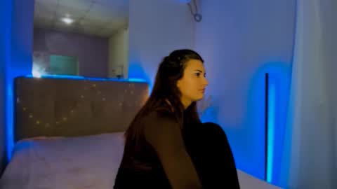 Laura online show from 11/14/25, 06:34