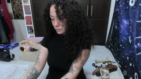 Snapshot of laura_anal_ chatting on 04/21/26, 03:39 Wen online show from 04/21/26, 03:39