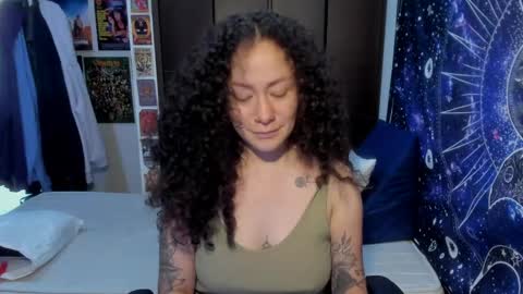 Snapshot of laura_anal_ chatting on 05/08/26, 08:03 Wen online show from 05/08/26, 08:03