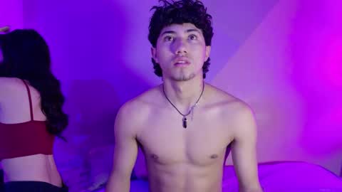 Snapshot of laura_and_kevin chatting on 09/25/25, 02:10 laura_and_kevin online show from 09/25/25, 02:10