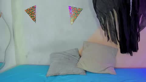 laura_and_kevin online show from 11/03/25, 01:23