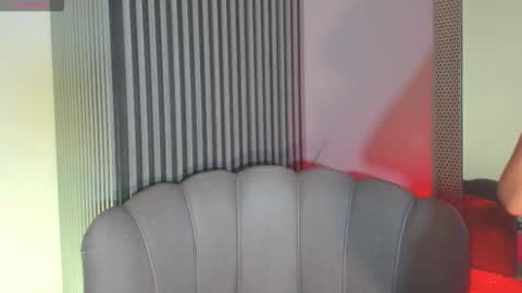 Laura online show from 10/10/25, 11:31