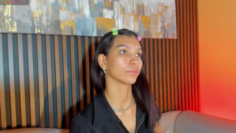 Laura online show from 12/18/25, 12:33