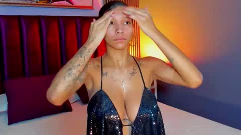 Laura online show from 03/10/26, 12:43