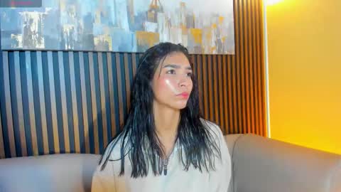 Laura online show from 03/17/26, 12:30