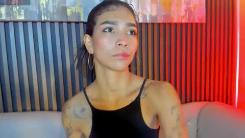 Laura online show from 03/18/26, 12:30