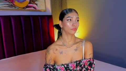 Laura online show from 04/14/26, 12:44