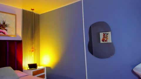 Laura online show from 04/15/26, 07:58