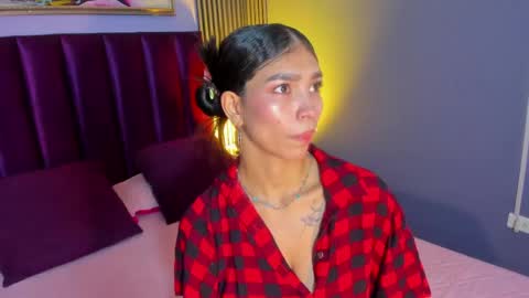 Laura online show from 04/18/26, 12:53