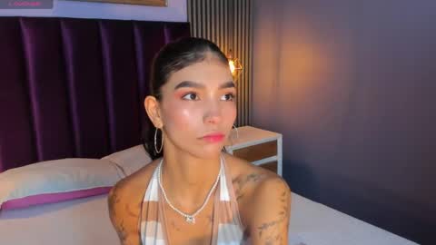 Snapshot of laura_aristizabal_19 chatting on 05/05/26, 11:51 Laura online show from 05/05/26, 11:51