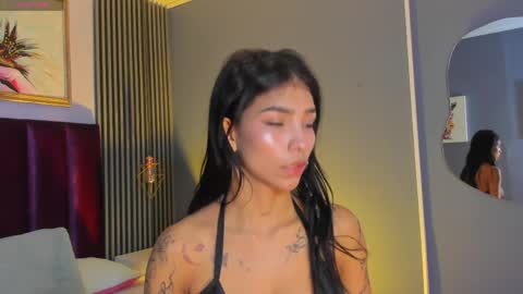 Snapshot of laura_aristizabal_19 chatting on 06/06/26, 12:32 Laura online show from 06/06/26, 12:32