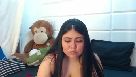 L A U R A online show from 06/28/26, 03:45