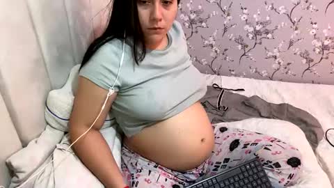 laura online show from 01/25/25, 04:45