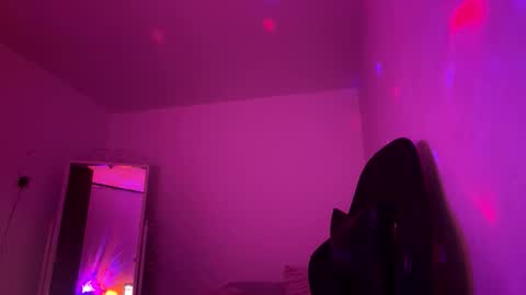 laura online show from 03/11/26, 12:38