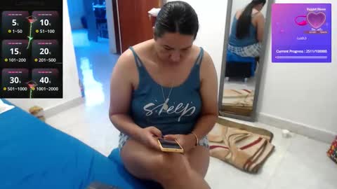 laura_foxx2379 online show from 06/05/26, 04:02
