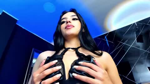 Laura online show from 12/03/24, 04:28