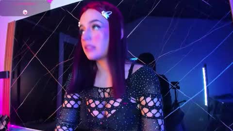 Laura online show from 02/15/26, 01:57