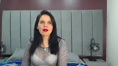 laura hotties online show from 02/25/25, 04:00