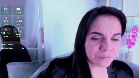 laura hotties online show from 05/11/26, 02:45