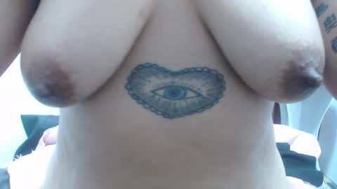  Laura  online show from 12/17/25, 01:39