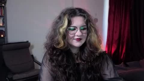 Miss Laura online show from 09/27/25, 09:47