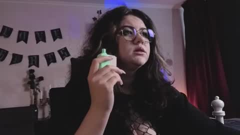 Miss Laura online show from 02/19/26, 09:49